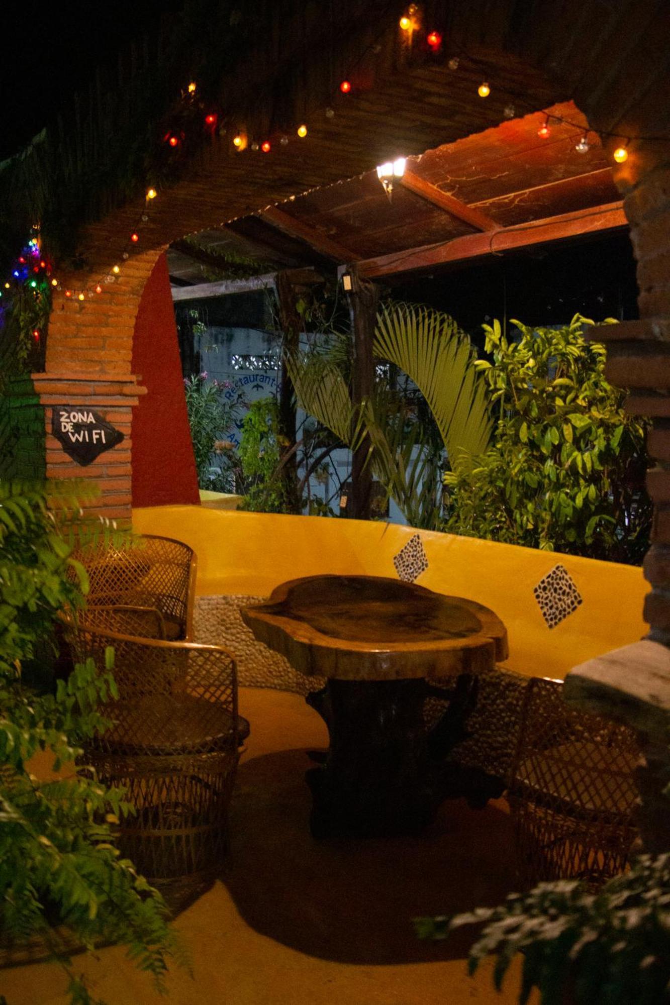 Hotel La Cabana Puerto Ángel エクステリア 写真
