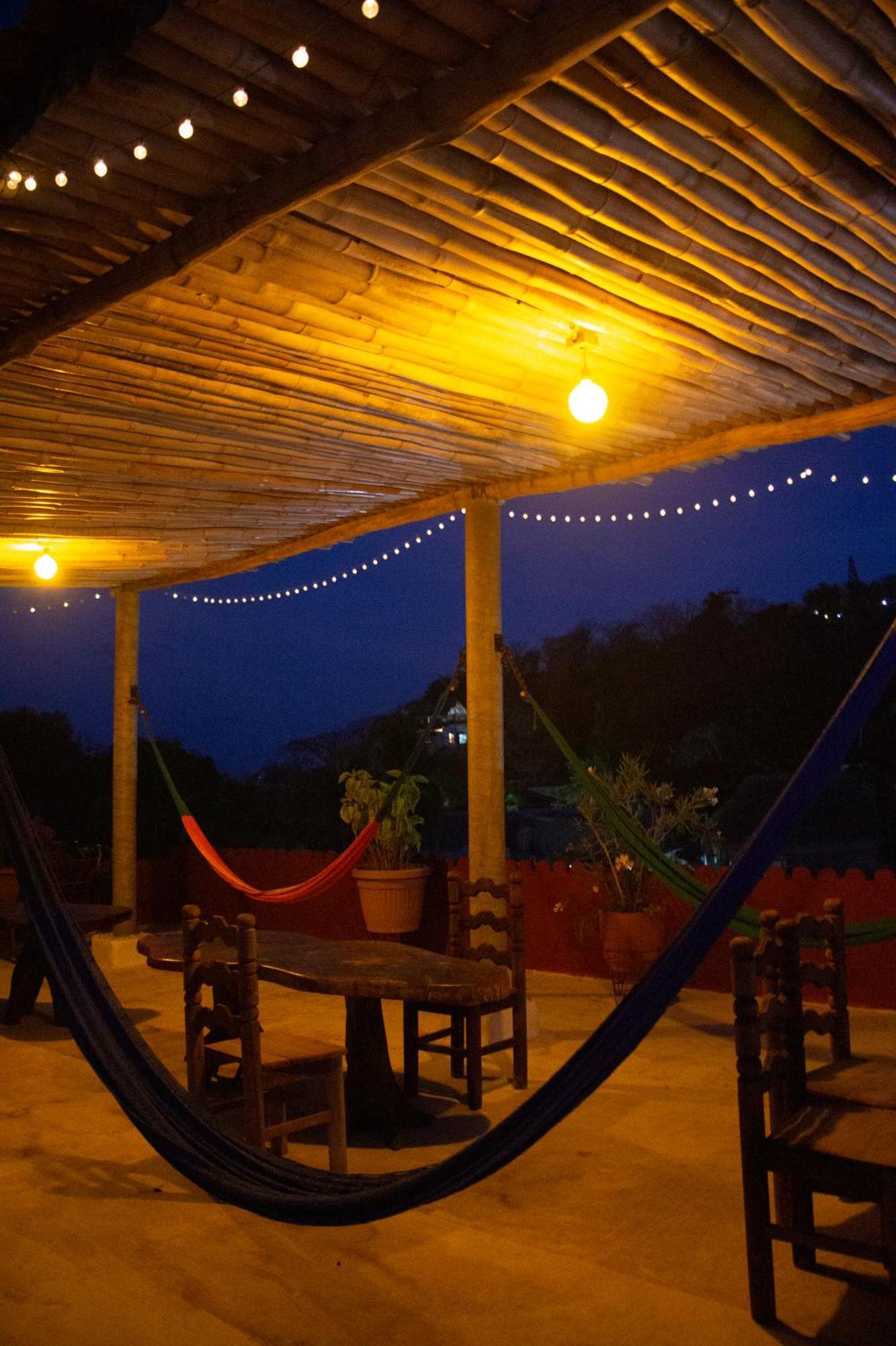 Hotel La Cabana Puerto Ángel エクステリア 写真