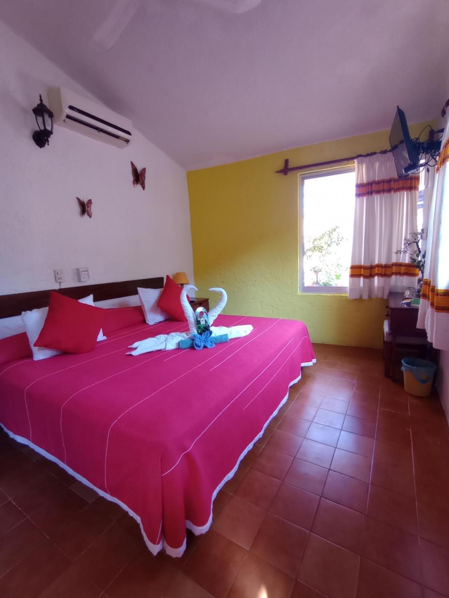 Hotel La Cabana Puerto Ángel エクステリア 写真