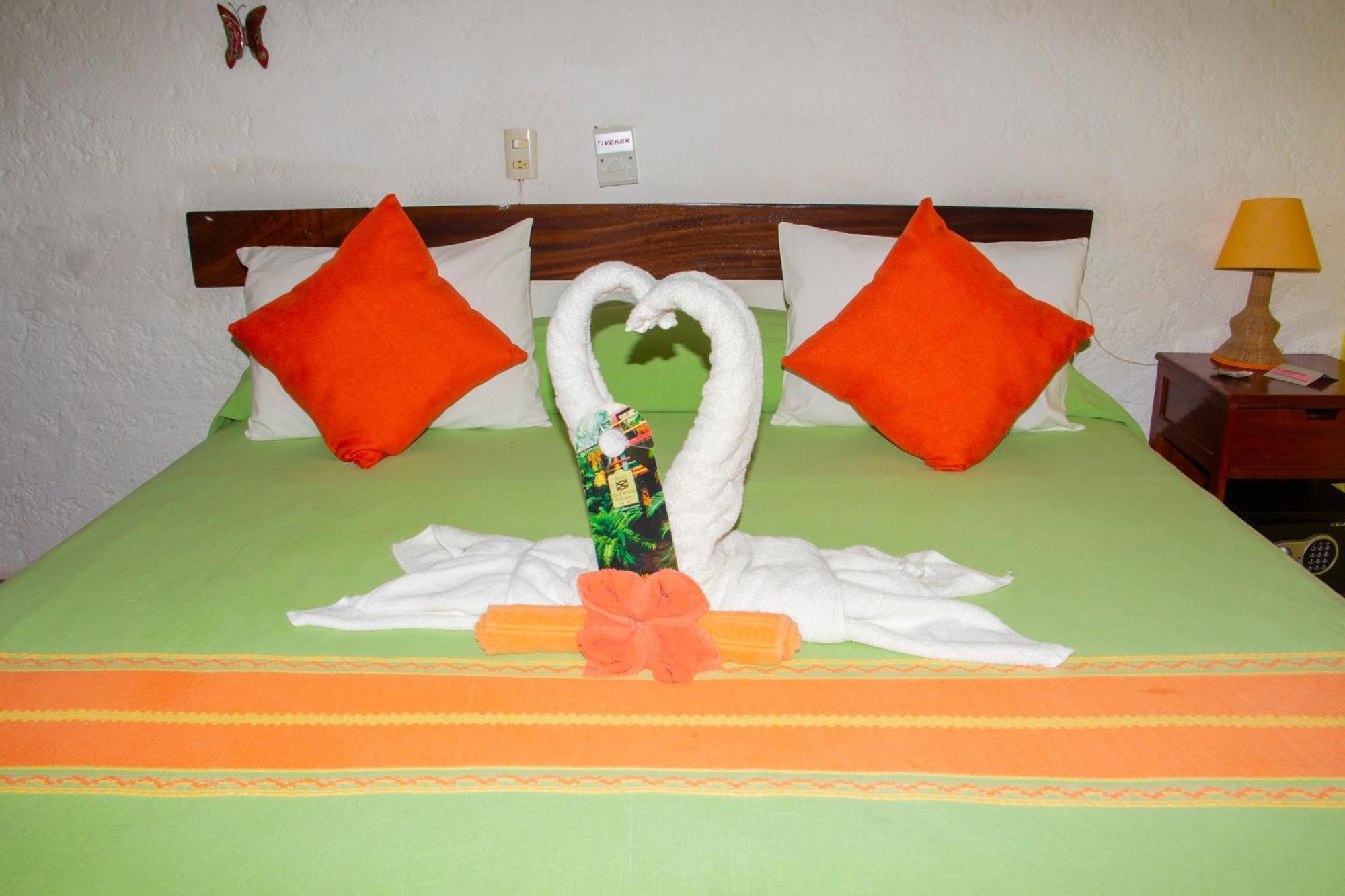 Hotel La Cabana Puerto Ángel エクステリア 写真