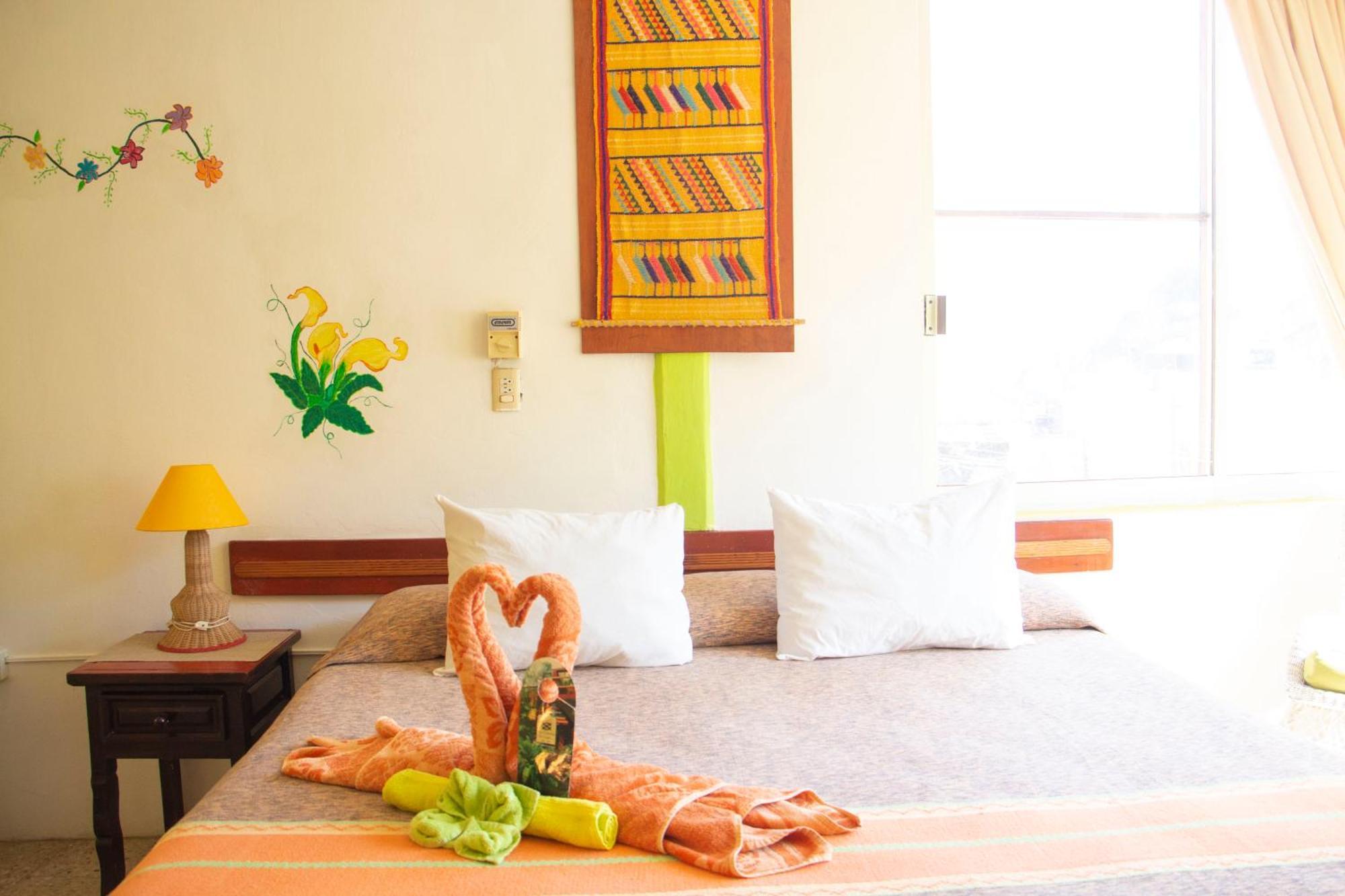 Hotel La Cabana Puerto Ángel エクステリア 写真