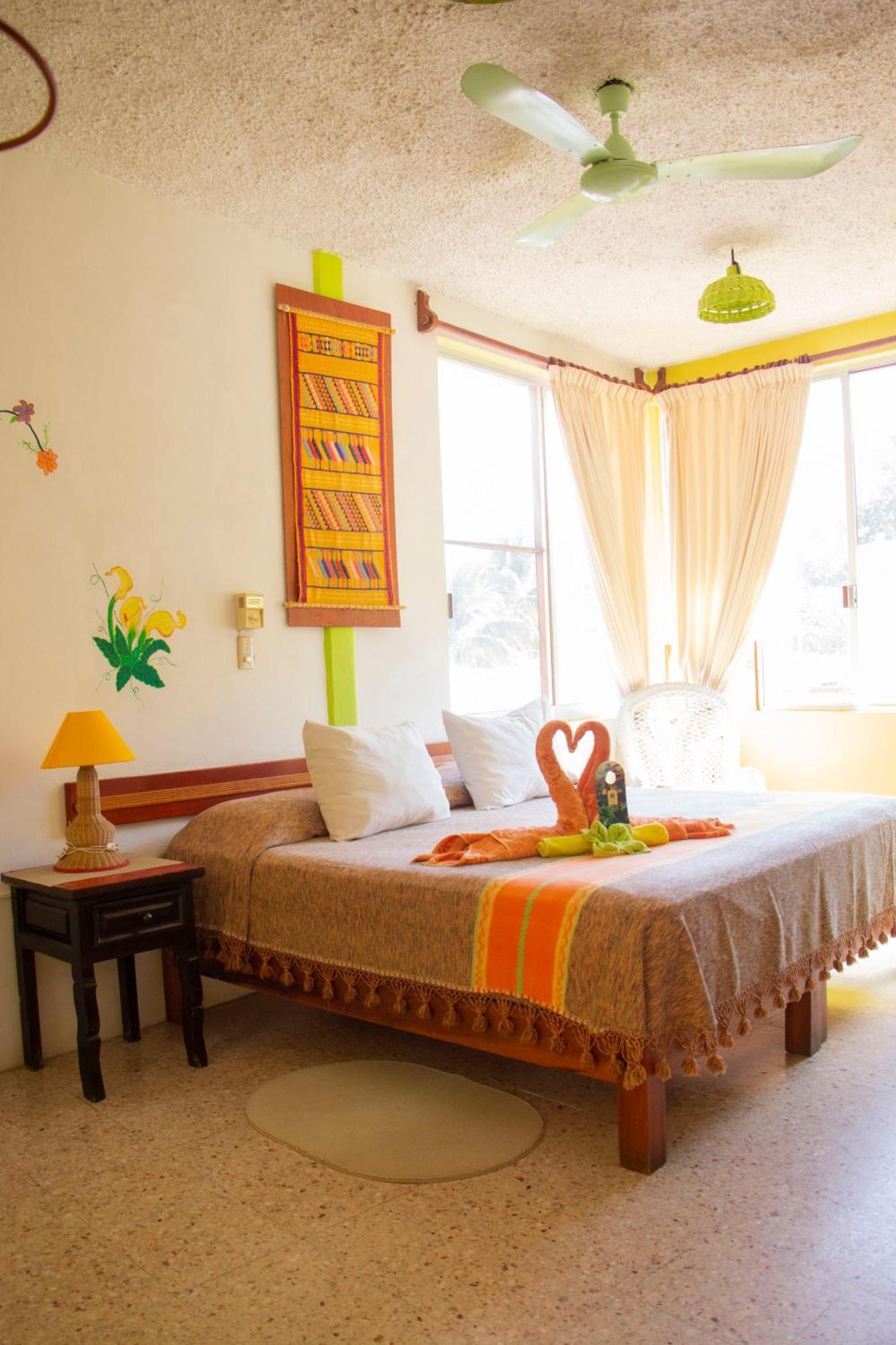 Hotel La Cabana Puerto Ángel エクステリア 写真