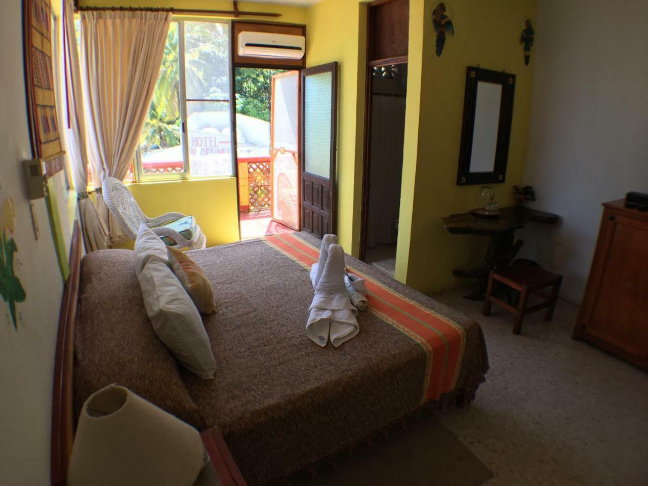 Hotel La Cabana Puerto Ángel エクステリア 写真