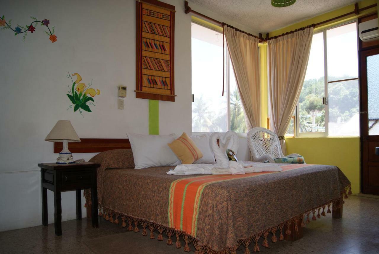 Hotel La Cabana Puerto Ángel エクステリア 写真